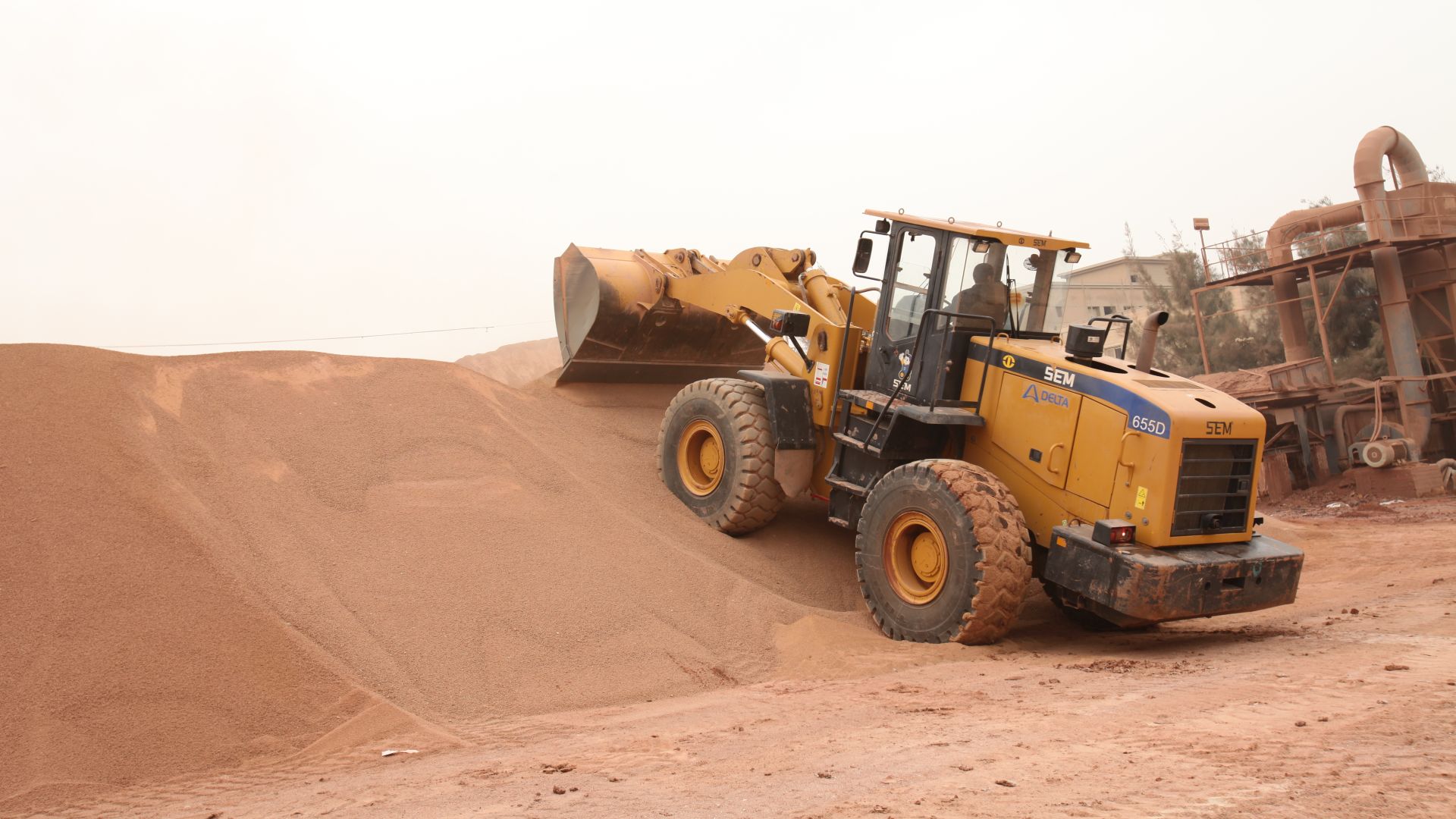 SEM Wheel Loader 655D